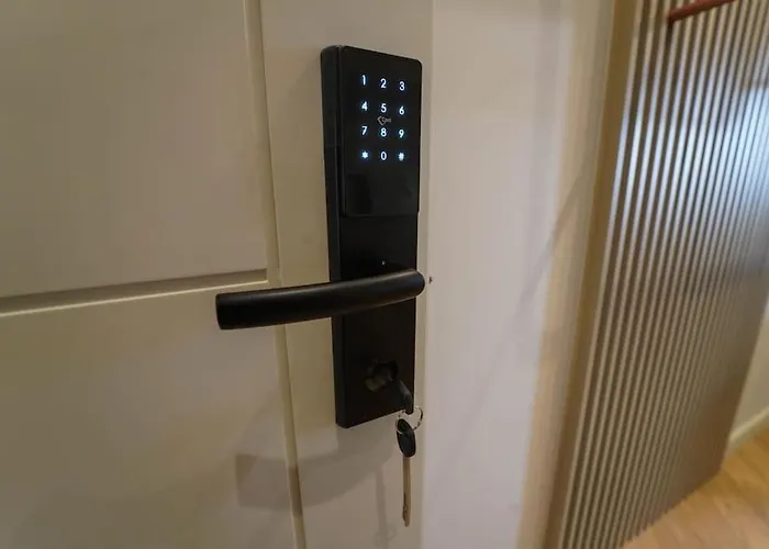 公寓 2 Steps From Center 3 1 *