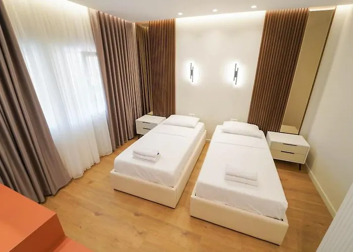 公寓 2 Steps From Center 3 1